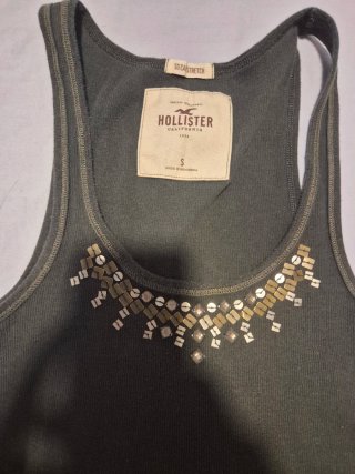 Camiseta Hollister S Verde Militar con Pedrería