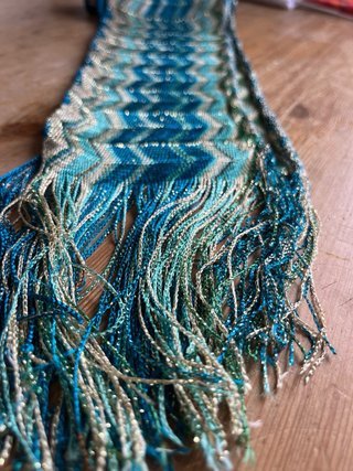 Pañuelo cuello zig-zag brillante
