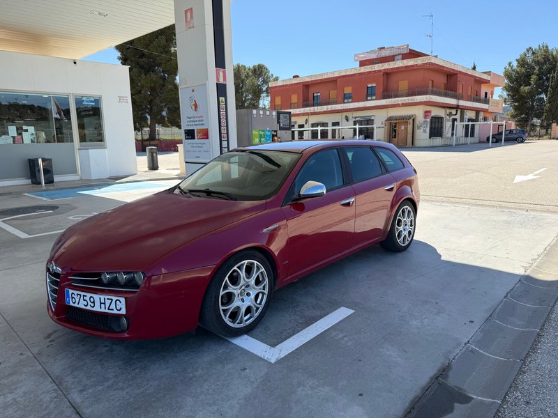 Alfa Romeo 159 familiar - foto 1