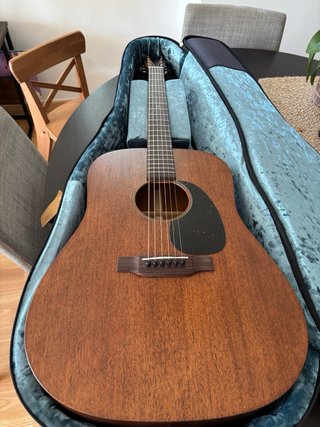 Guitarra Martin D-15M con funda