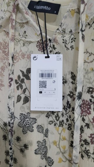 Blusa Tintoretto floral manga larga con top .