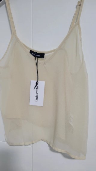 Blusa Tintoretto floral manga larga con top .
