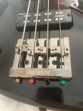 Bajo estilo Jazz Bass de Luthier