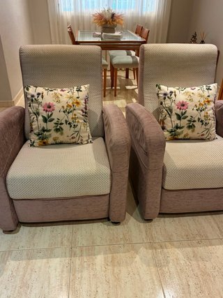 Sillón reclinable tela beige y rosa