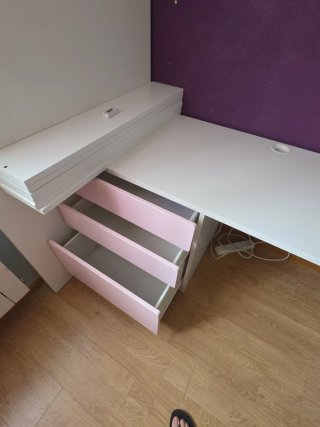 Dormitorio juvenil con escritorio