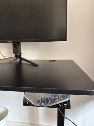 Monitor Gaming Curvo y Escritorio Elevable
