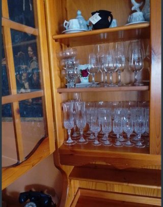 Mueble de salón con vitrinas