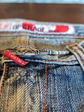 Take Two Jeans con aquila metallo
