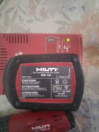 Taladro HILTI SF 150-A con cargador