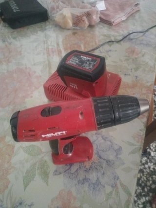 Taladro HILTI SF 150-A con cargador