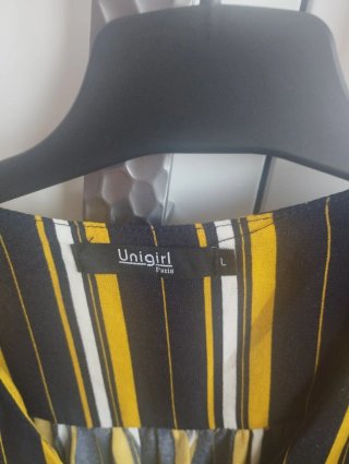 Elegante vestido de rayas