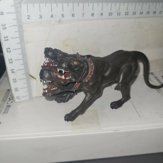 Figura Cerbero 3 cabezas