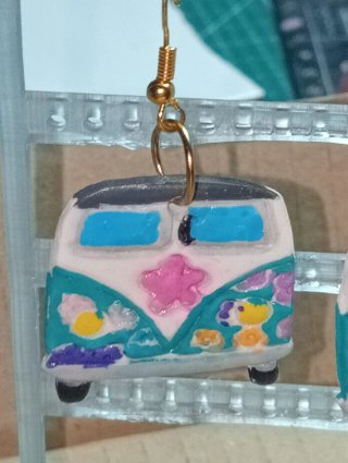 Pendientes arcilla polimérica furgoneta hippie
