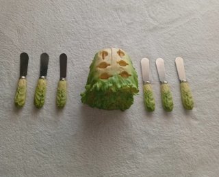 Soporte y 6 cuchillos de untar en forma de lechuga