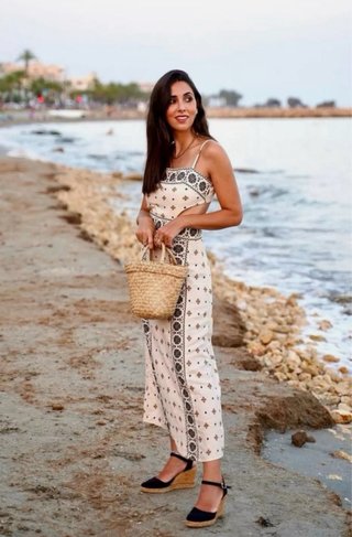 Vestido Zara bordado cut out