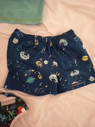 Lote Ropa Baño Bebé Dinosaurios