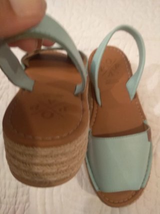 Sandalias cuña POPA  color verde azulado
