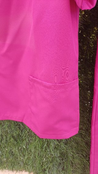 Uniforme rosa fucsia talla M