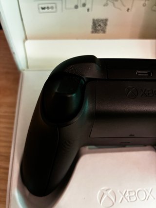 Mando Xbox Carbon Black