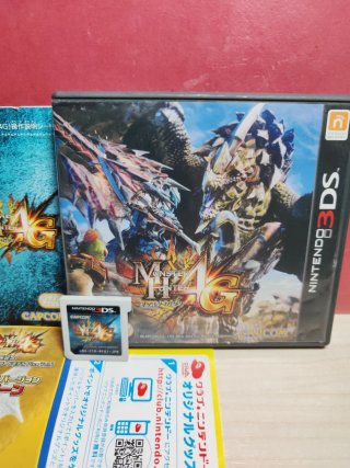 Nintendo 3DS Monster Hunter 4G Japonés