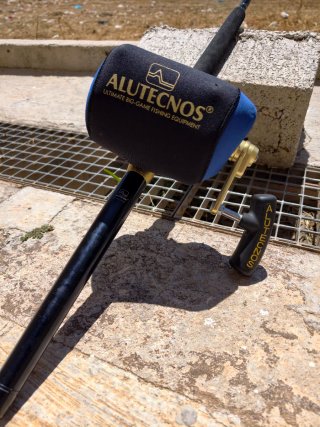 Caña y carrete pesca ALUTECNOS Albacore 50W 2S