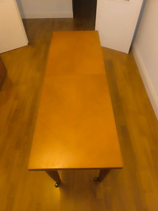 Mesa comedor extensible con ruedas