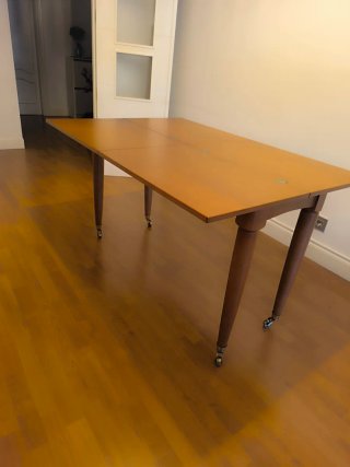 Mesa comedor extensible con ruedas
