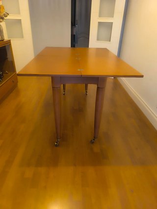 Mesa comedor extensible con ruedas