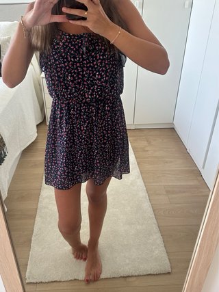 Vestido floral negro y rosa