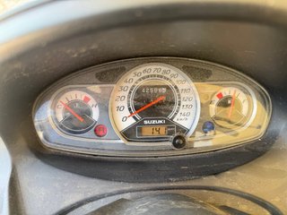 Suzuki Burgman 125 gris