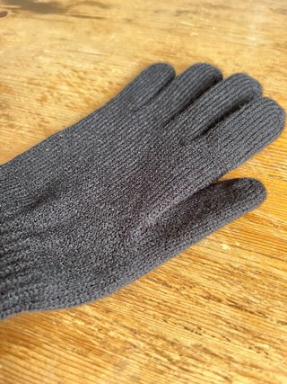 Guantes negros de punto