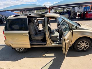 KIA Carnival 2010
