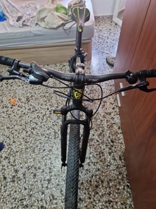 Bicicleta MTB Berg Negra y Amarilla