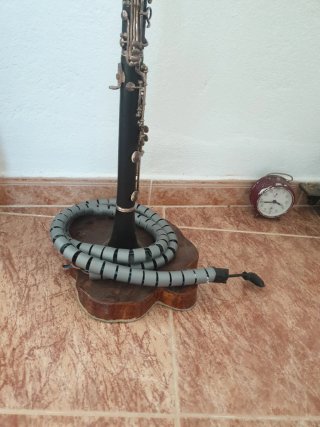 Lámpara de sobremesa estilo clarinete