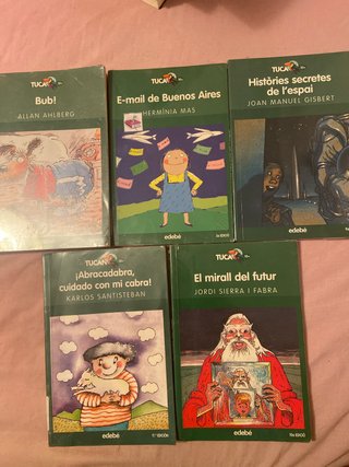 Pack de libros en catalan y castellano