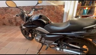 Suzuki Inazuma Negra