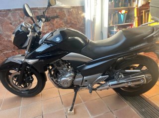 Suzuki Inazuma Negra