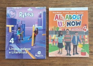 Libros de texto Revoa(sm xerme)4º de primaria.