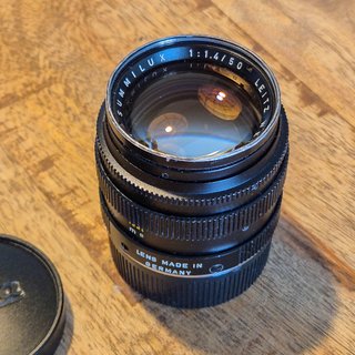 Leica Summilux-M 50mm f1.4 pre-asph