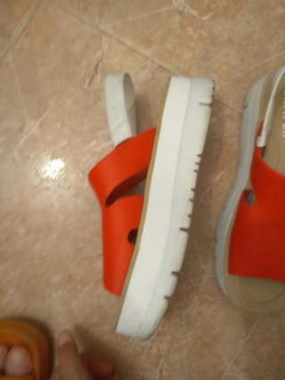 Sandalias Camper cuña naranja y blanco