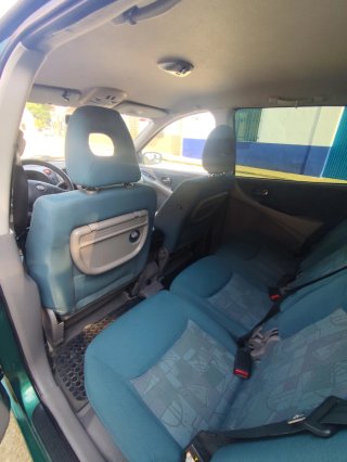 Nissan Almera Tino 2001