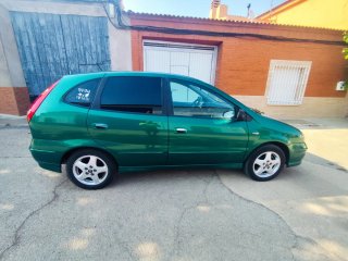 Nissan Almera Tino 2001