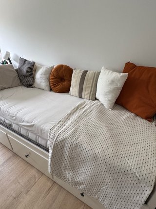 Cama diván Ikea 80x200cm con 3 cajones