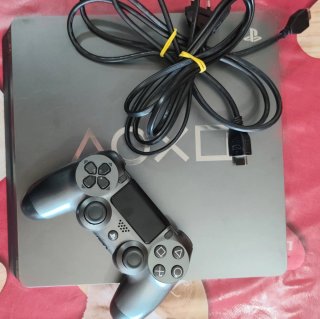 PS4 Slim 1TB Days of Play 2019