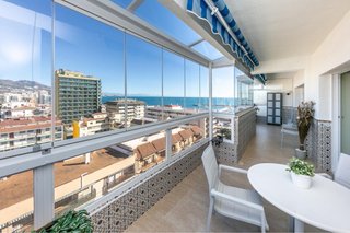 Atico  piscina privada Fuengirola  1 linea playa