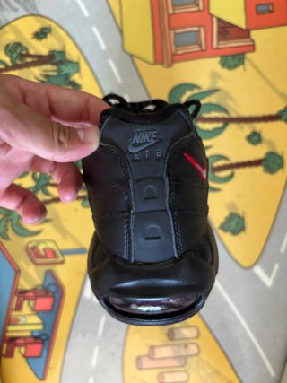 Nike Air Max 95 Negras y Rojas- Talla 43