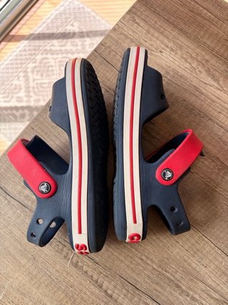 Sandalias Crocs J2 Azul y Rojo