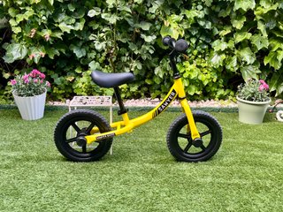 Bicicleta sin pedales Sawyer amarilla