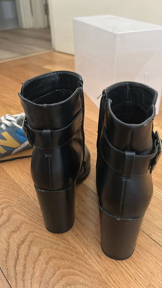 Botines negros tacón hebilla talla 39