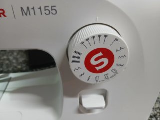 Máquina de coser Singer M1155